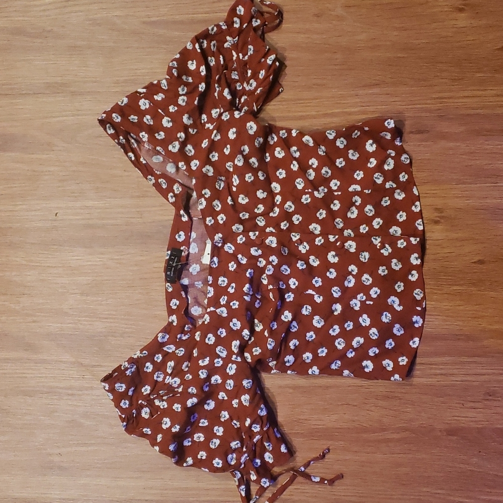 Floral top size M